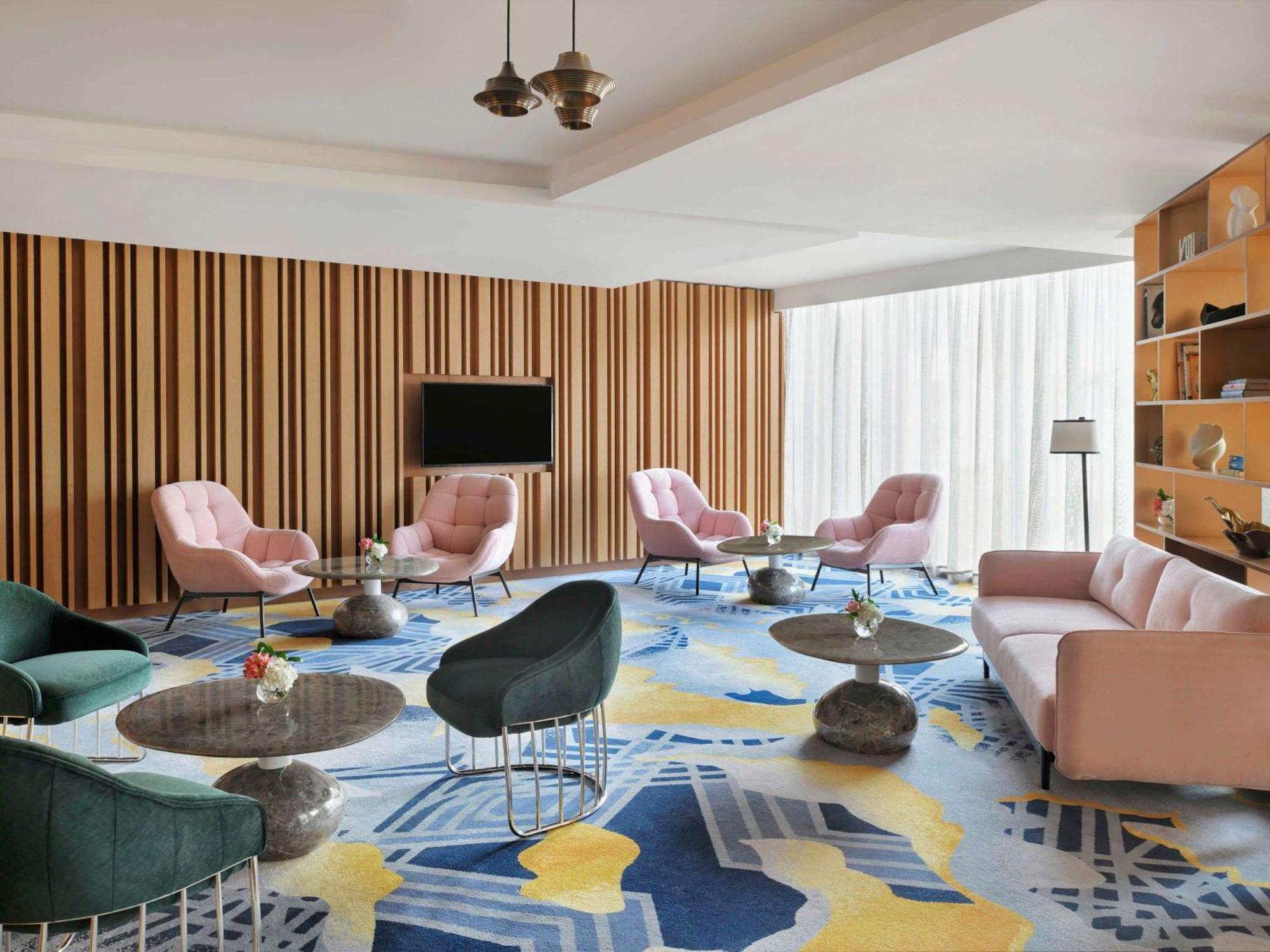 Moevenpick Hotel & Apartments Ghala Muscat Luaran gambar The Living Room